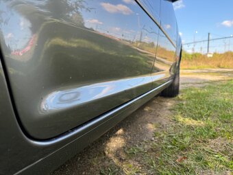 Volkswagen Touran 1.9 TDi 7-miestne Facelift - 7