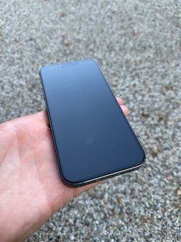 IPhone 13 Pro - baterie 100% - 7