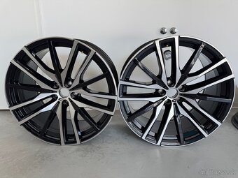 Predám originálnu sadu nových 22” diskov z BMW X5 G06 - 7