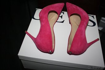 GUESS krasne magentovo-ruzove lodicky - 7