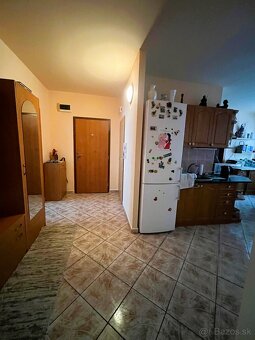 Veľký,zariadený,pekný 3 IB + balkón, ul. Ku Bratke, Levice - 7