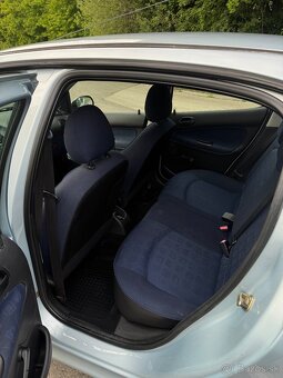 Peugeot 206 1.1 benzín 44kw - 7