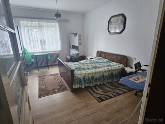 NA PREDAJ JEDNOPODLAŽNÝ 3 IZBOVÝ RODINNÝ DOM S GARÁŽOU - 7