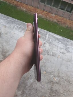 Samsung Galaxy S22 Ultra 12/256 GB - 7