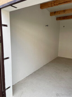 Predam garaz v Novakoch - 7