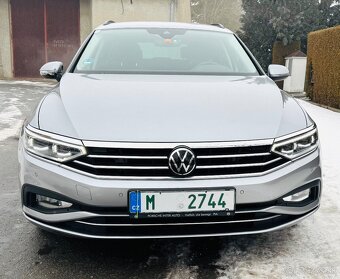 VVW Passat Variant 2.0 TDi DSG Business 2023 110kW NAVI,LED - 7