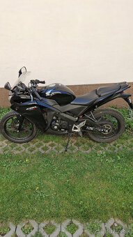 Honda CBR125R 2. generacia - 7