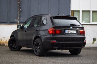 BMW X5 xDrive30d M packet 180kW AT8 - 7
