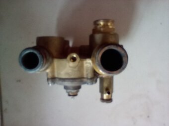 Predám plnefunkčný trojcestný ventil PROTHERM TIGER 24 KTZ, - 7