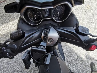 YAMAHA X MAX 125 - 7