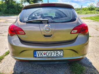 Opel Astra 11/2013 1,4 Turbo benzín 120k 2. majiteľ SR - 7