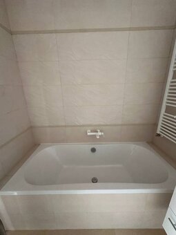 ALL INCLUSIVE | NA PREDAJ 2-IZBOVÝ BYT S PARKOVÍM, DUNAJSKÁ - 7