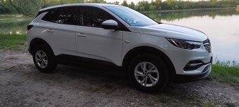 Grandland X , r.v.2018 kupeneSR,top stav, 1.2T benzin,manual - 7