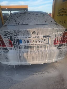 Predám BMW 320d - 7