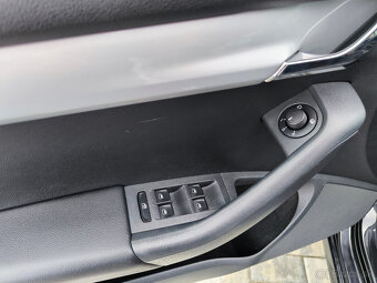 Škoda Octavia III 2.0TDI 110KW DSG - 7