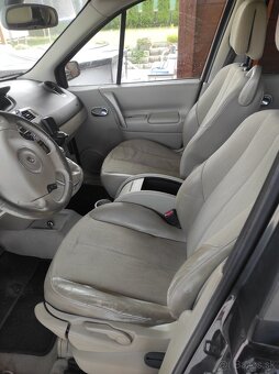 Renault Megane Scenic - 7