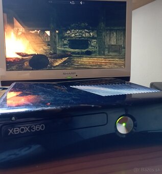 XBOX 360 SLIM + napájací zdroj (bez HDD a bez ovládača) - 7