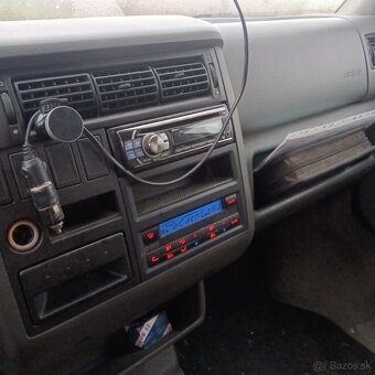 Predám VW Caravelle 2,5 TDI 111kw - 7