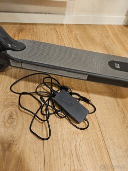 PREDAM Elektrickú kolobežku Xiaomi ako nová - 7