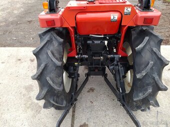 Mitsubishi MT221 - 7