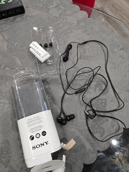 Sluchatka Sony 20e - 7