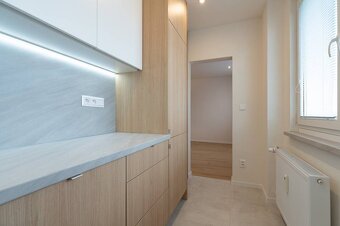 NA PREDAJ,3- IZB.BYT,KOMPLETNÁ REKONŠTRUKCIA,UL. SOKOLOVSKÁ, - 7