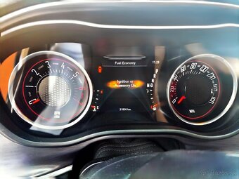 Dodge Challenger 5.7 HEMI V8 - 7