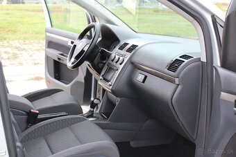 Volkswagen Touran 2.0 TDI DSG - 7