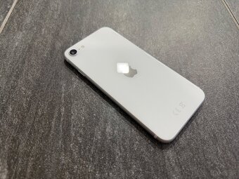 Apple iPhone SE (2020) 128 GB White - 7