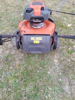 Husqvarna motorova kosacka LC356V - 7