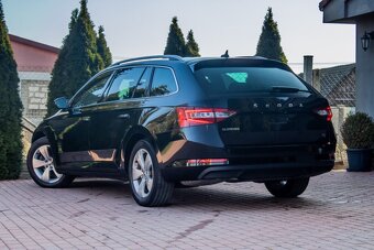 Superb Combi 1,5 TSI - 7