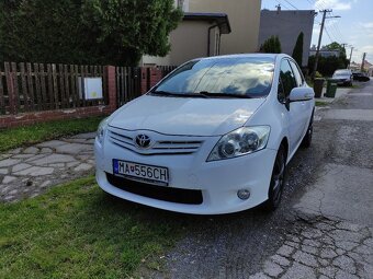 Toyota Auris 1.6 VVt-i, 97 kW, 6 stupňový automat - 6MM - 7