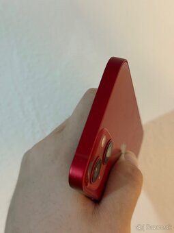 Predám iPhone 13 128GB Červený Stav 8/10 používaný - 7
