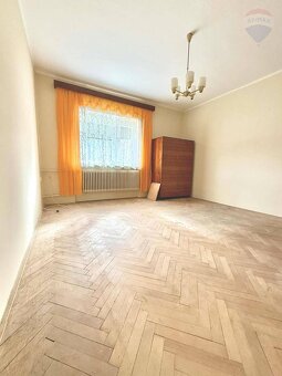 Predaj: priestranný, 3 izbový rodinný dom, s veľkým pozemkom - 7