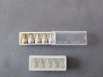 Žehlička na žeravé uhlíky, Klínové remene, Dýzy, Čiapočky na - 7