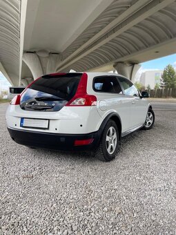 Volvo C30 1.6 benzín 2009 - 7