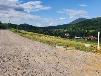 Lukratívny pozemok v skvelej lokalite - Kanaš  Slnečná štvrť - 7