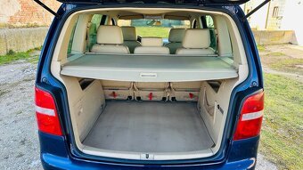 Volkswagen Touran 2.0TDI - 7