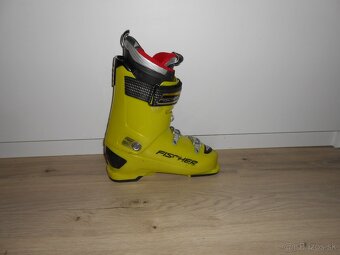 Predam v peknom stave panske lyziarky FISCHER RC4 - 7