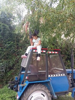 Malotraktor z náradím - 7