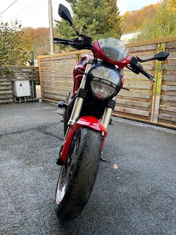 Ducati Monster 796 - 7