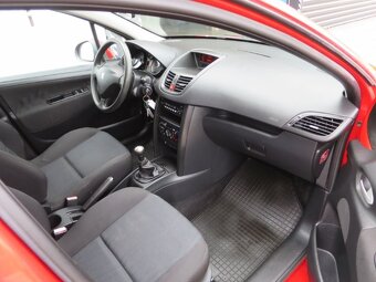 PEUGEOT 207 SW 1.4 i - 7