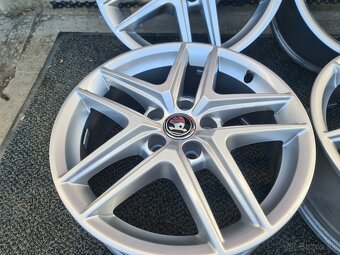 ALU DISKY AUDI 5X112 R17 6,5J ET28 - 7