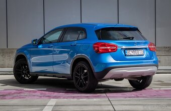 Mercedes-Benz GLA 200 d 4MATIC A/T - 7