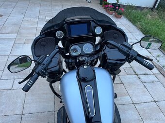 Harley Davidson Road Glide 114 - 7