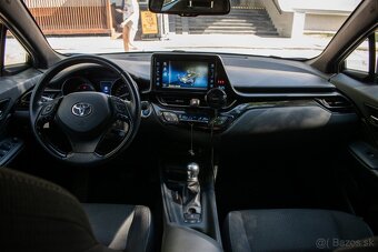 Toyota C-HR 1.8 Hybrid Active E-CVT FWD - 7