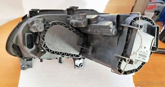 VW Touran 1T – pravý predný svetlomet (halogén) - 7