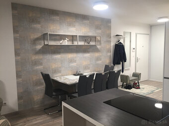 Prenájom štýlového 4-izbového bytu v projekte STEIN s dvomi - 7