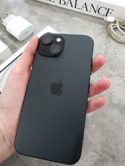 Predám Apple IPhone 15, 128 GB - 7
