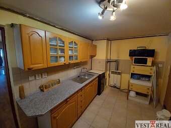 Na predaj rodinný dom 3+1, pozemok 895 m2 Dolná Krupá - 7